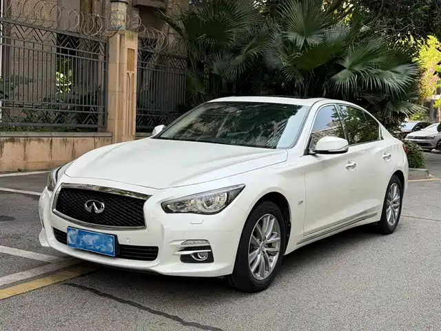 INFINITI Q50L