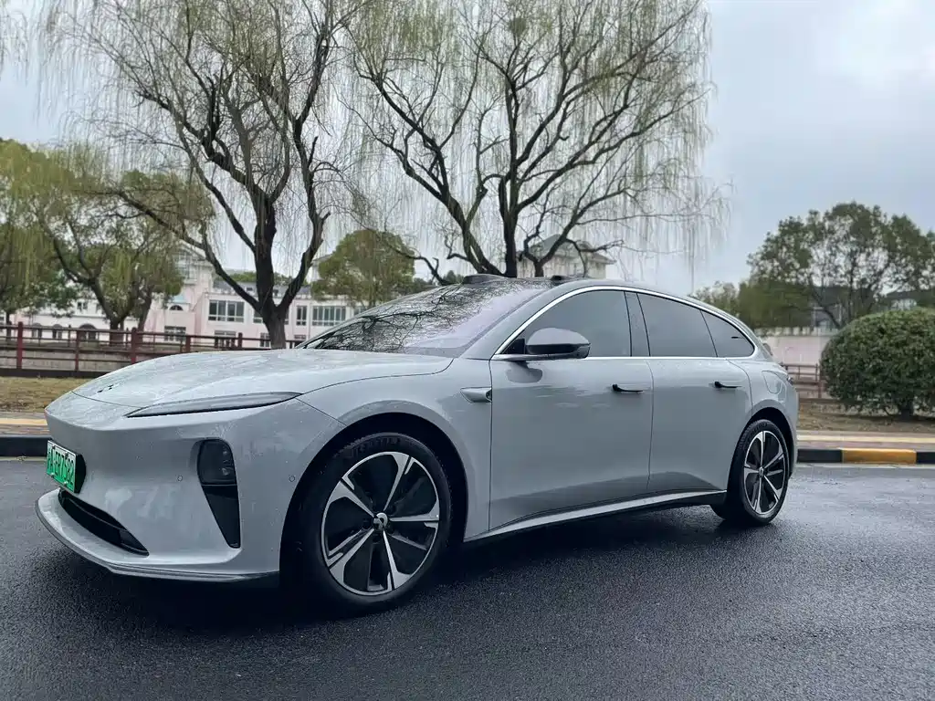 NIO NIO ET5T