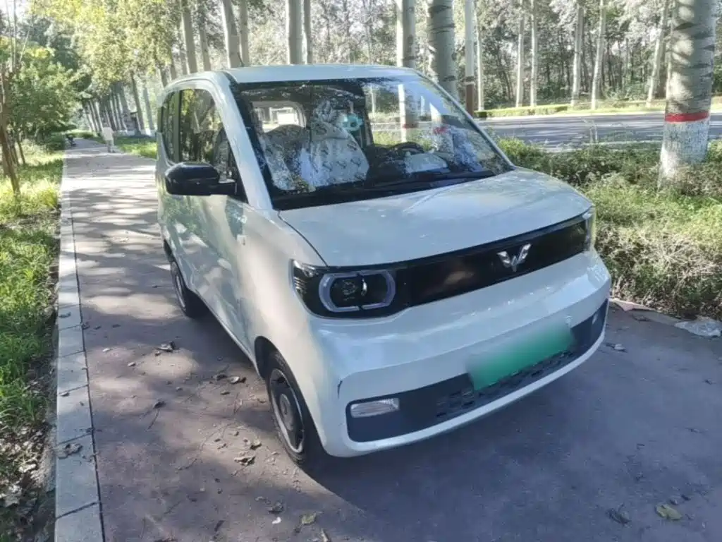 Wuling MINIEV — миниатюра 4