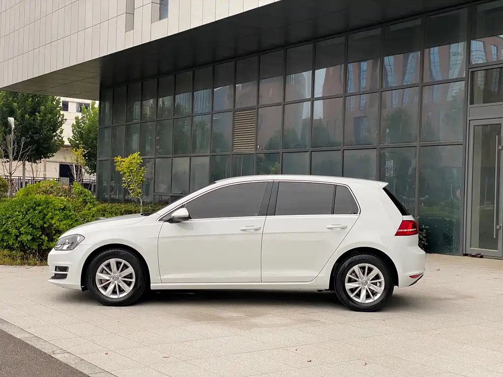 Volkswagen Golf — миниатюра 10