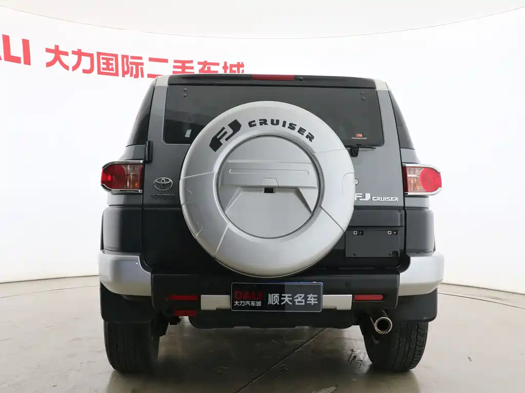 Toyota FJ Cruiser — миниатюра 14