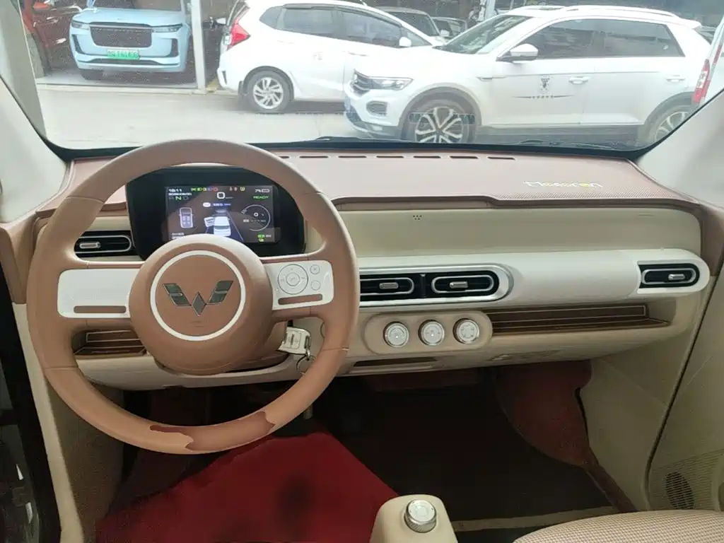 Wuling MINIEV — миниатюра 10