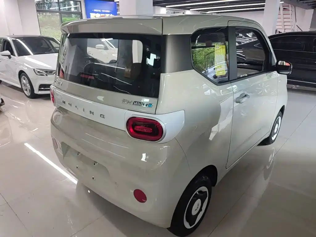Wuling MINIEV — миниатюра 7