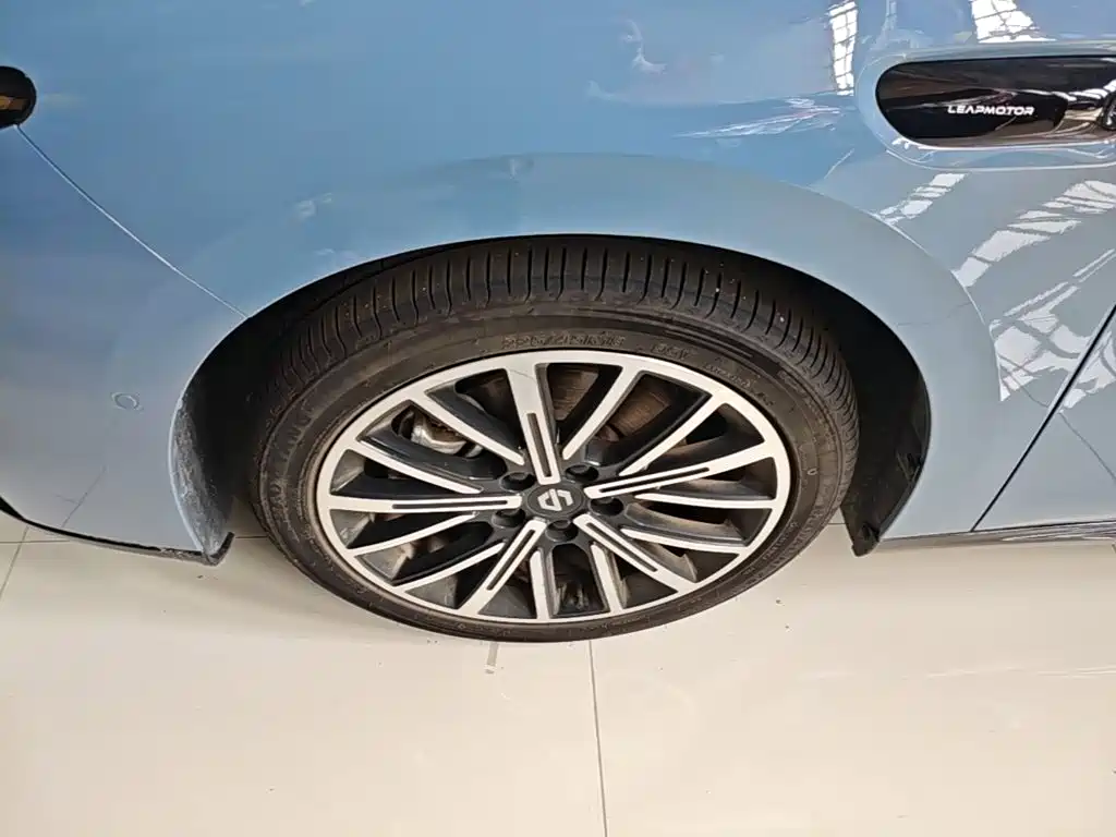 Leapmotor Leapmotor B01 — миниатюра 23