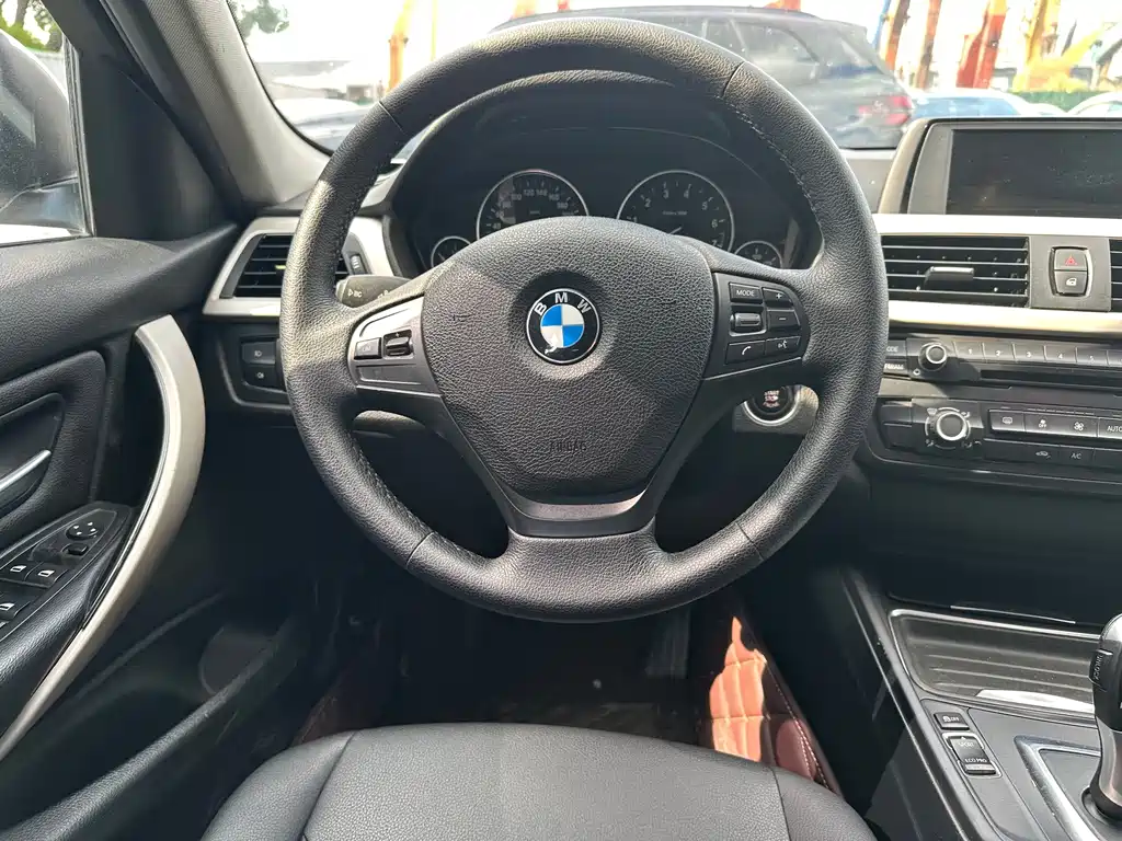 BMW 3 Series — миниатюра 9