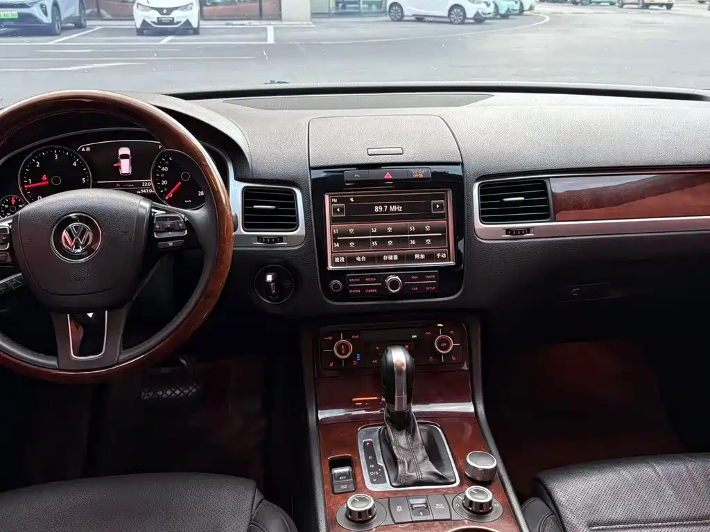 Volkswagen Touareg — миниатюра 7