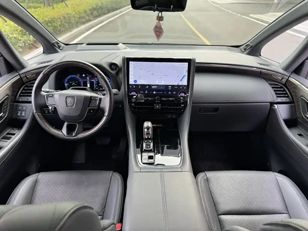 Toyota Vellfire — миниатюра 7