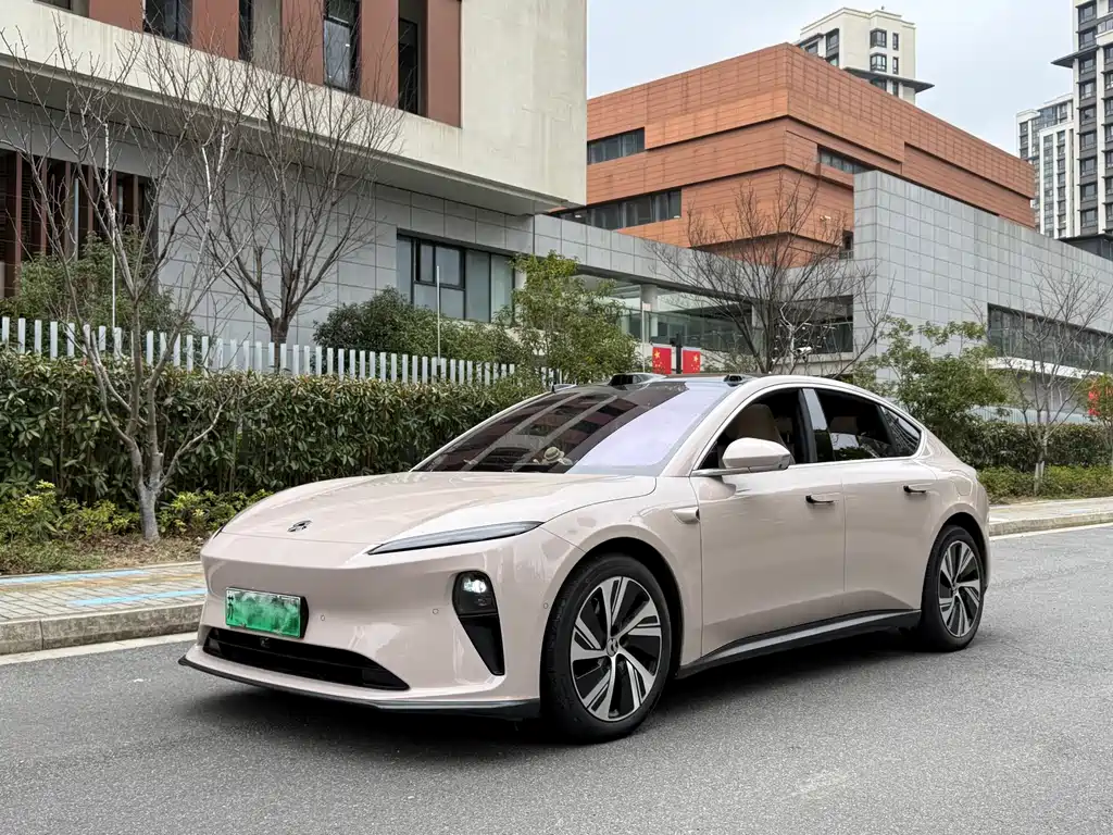 NIO NIO ET5