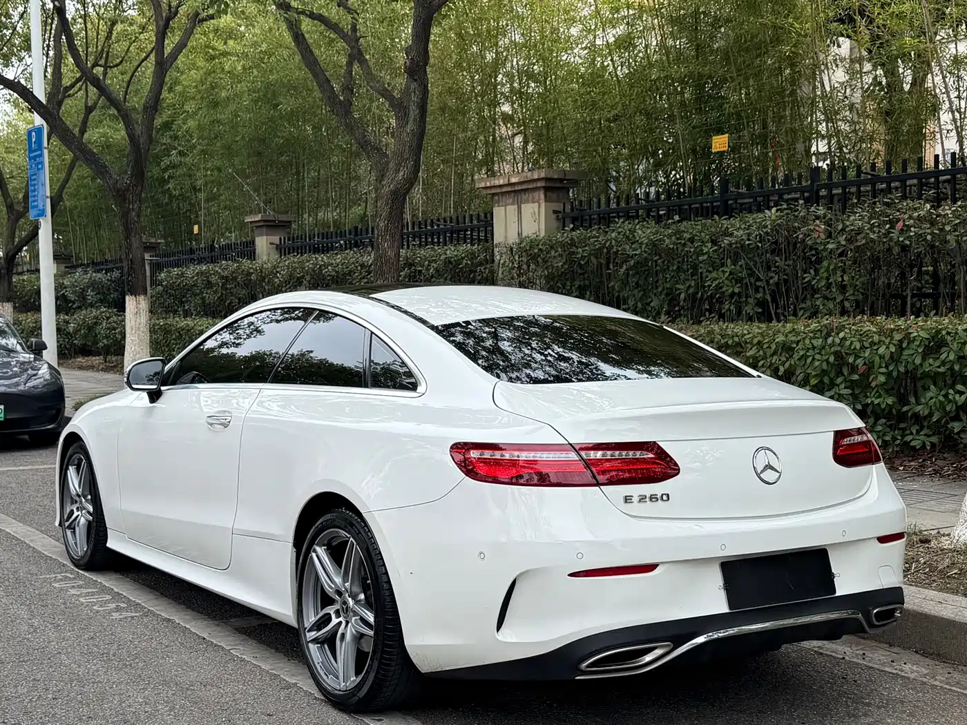 Mercedes-Benz E-Class id 4622651 из Китая 8