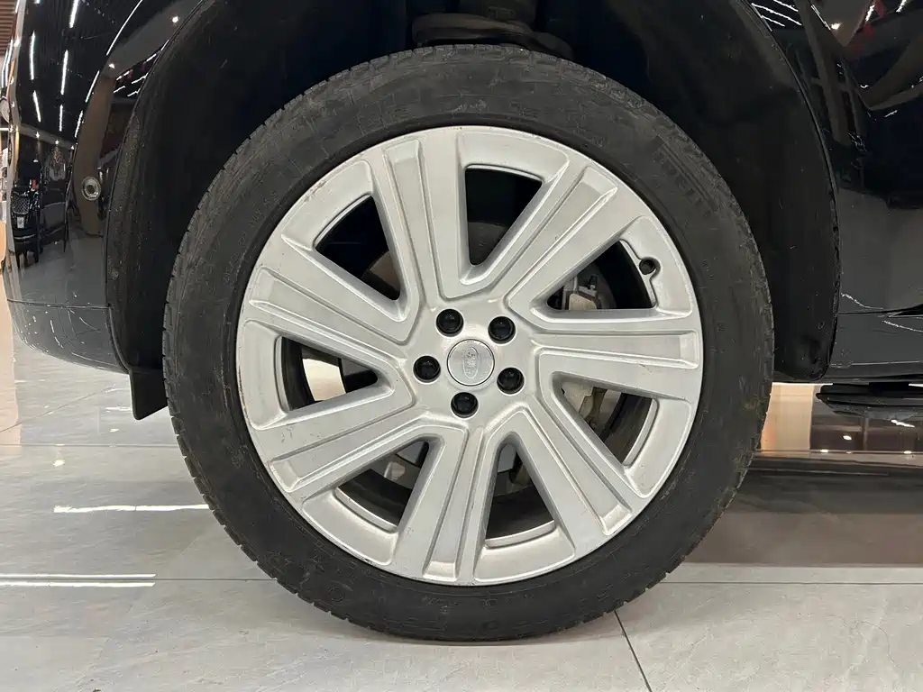 Land Rover Range Rover — миниатюра 49