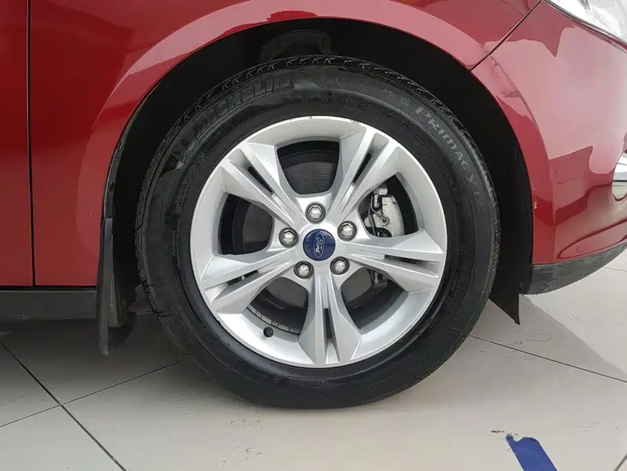Ford Focus — миниатюра 6