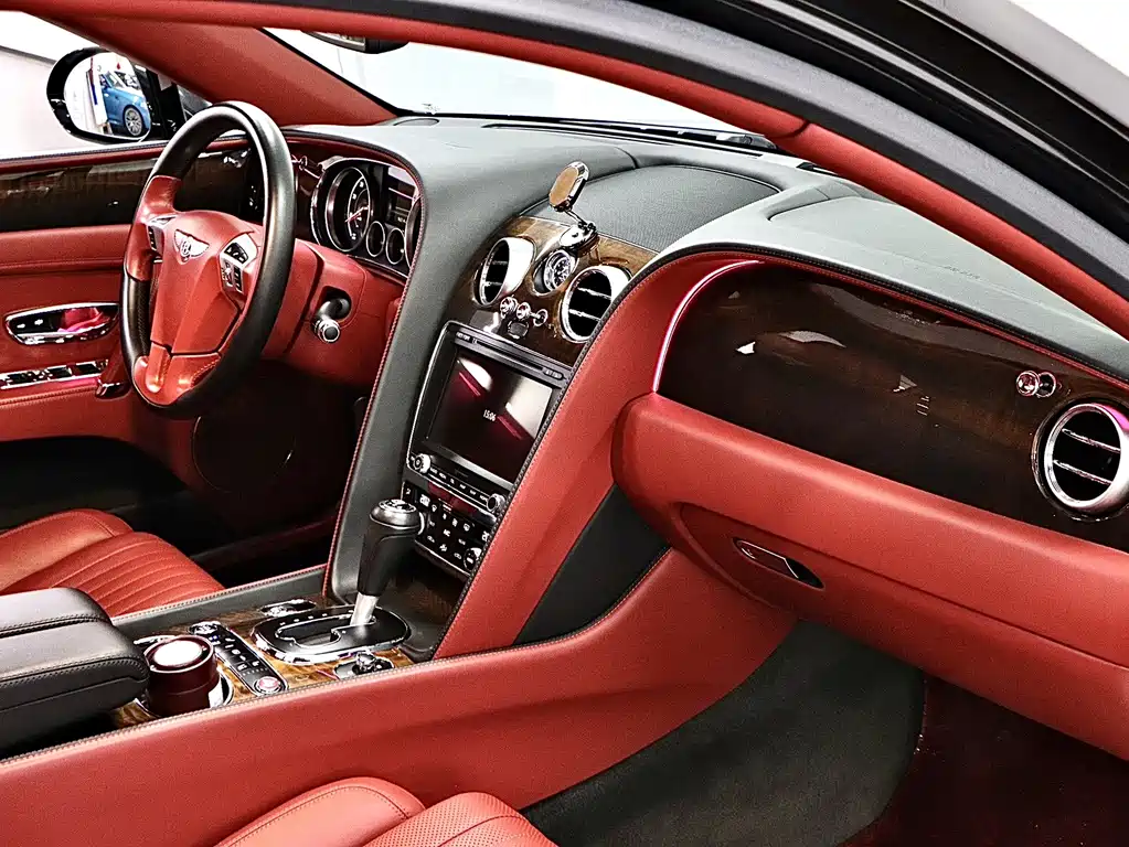 Bentley Flying Spur — миниатюра 15