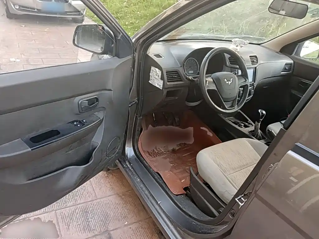 Wuling Hongguang — миниатюра 16