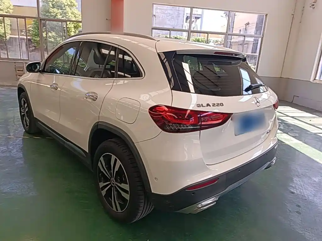 Mercedes-Benz GLA — миниатюра 5