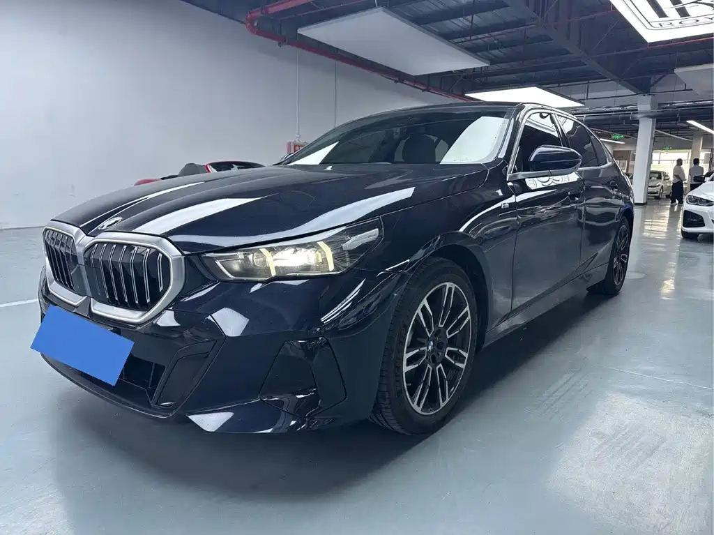 BMW 5 Series 2025