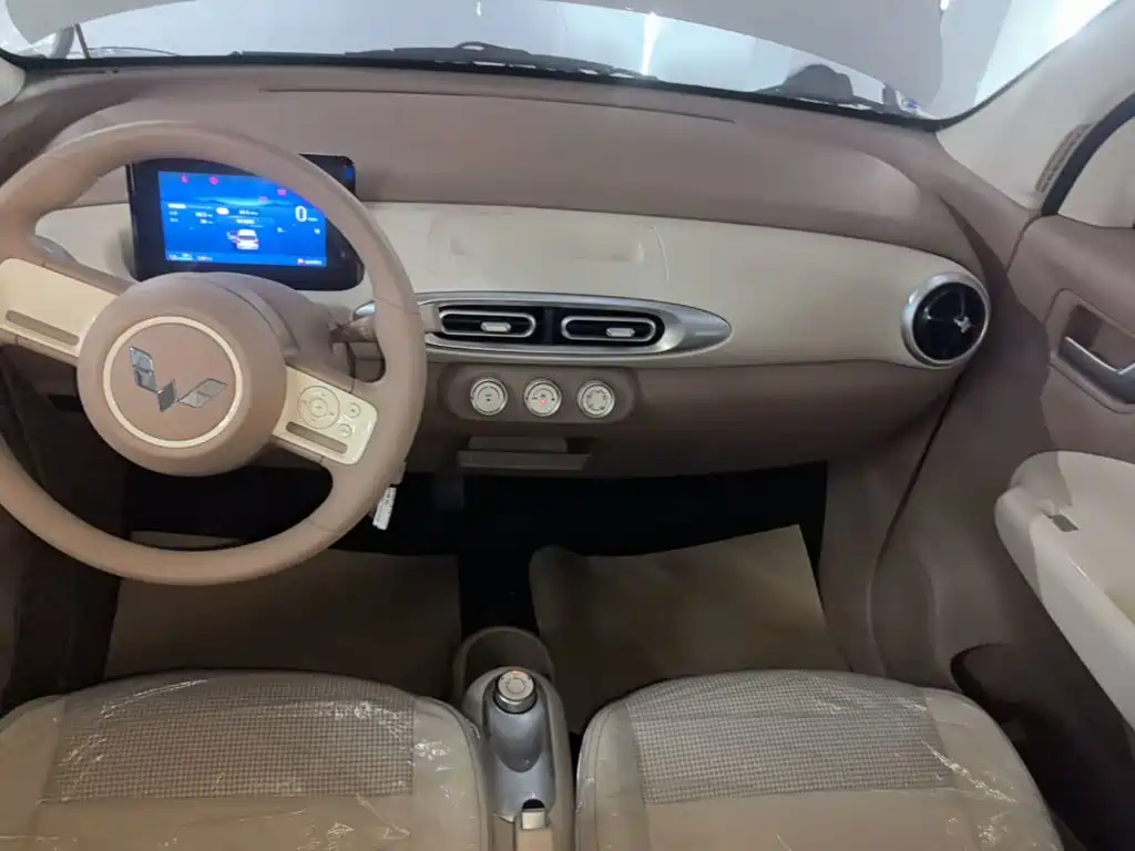 Wuling MINIEV — миниатюра 13
