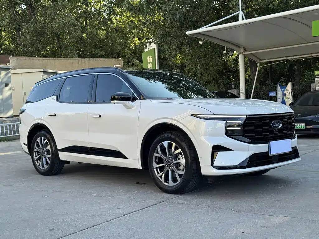 Ford Edge — миниатюра 6