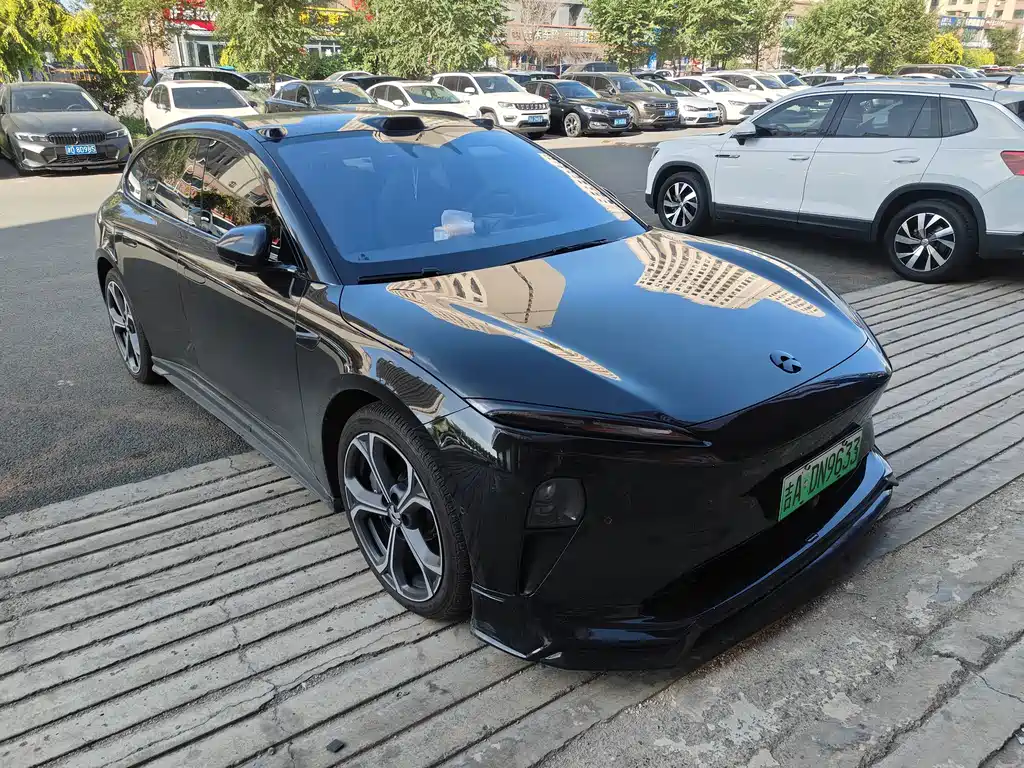 NIO ET5T — миниатюра 2