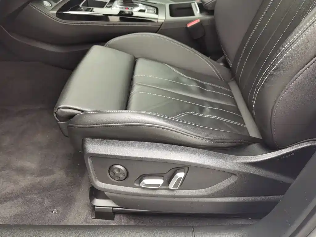 Audi Q5L — миниатюра 20