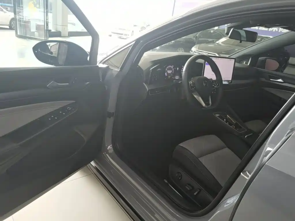 Volkswagen Golf — миниатюра 16