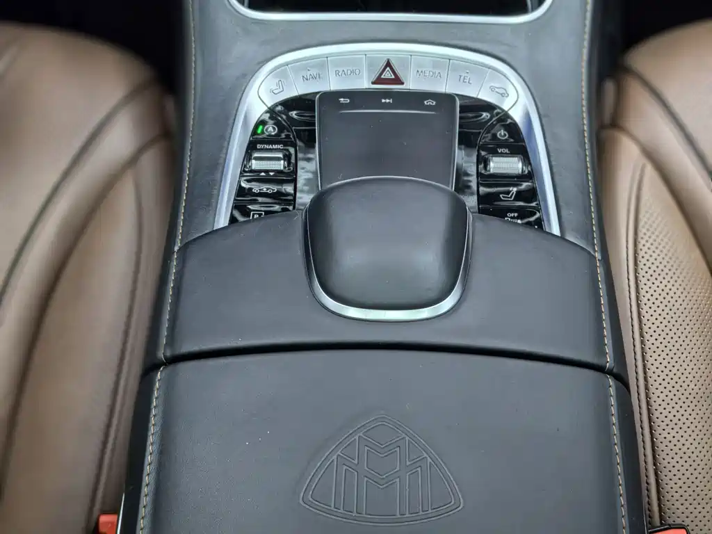 Mercedes-Benz S-Class — миниатюра 32