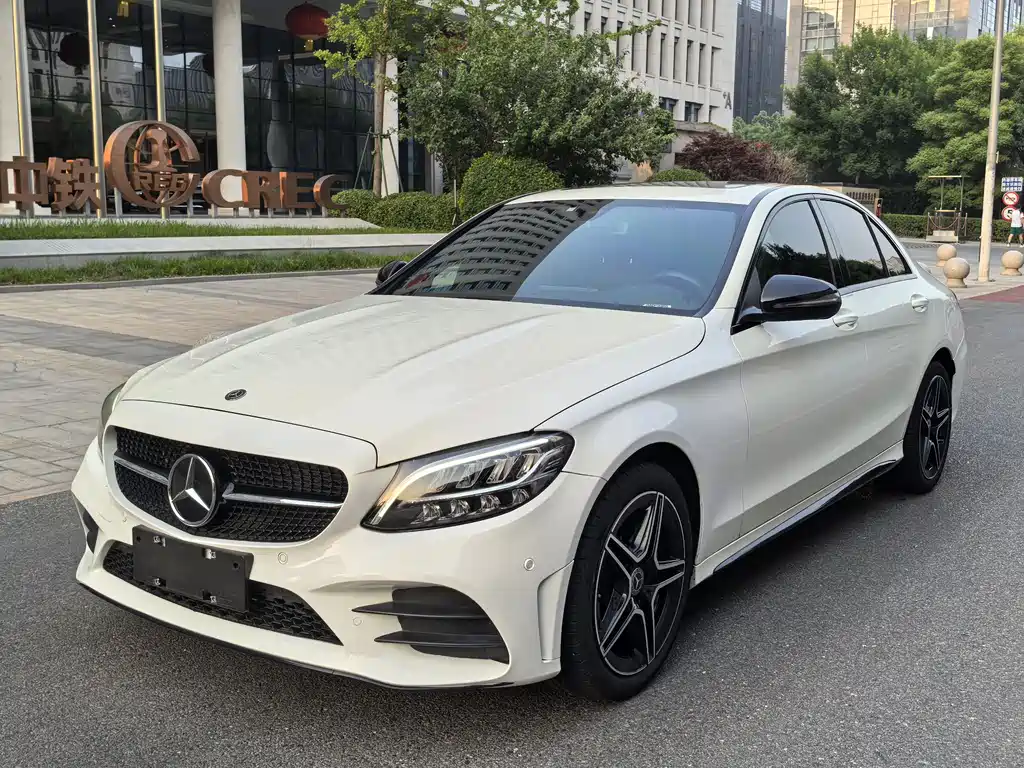 Mercedes-Benz C-Class 2021