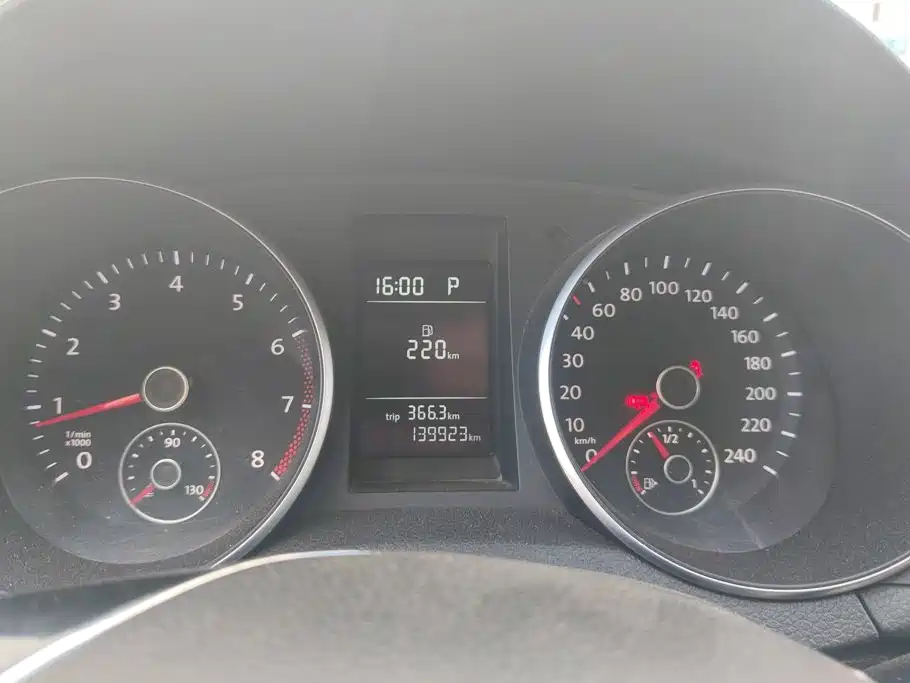 Volkswagen Golf — миниатюра 14