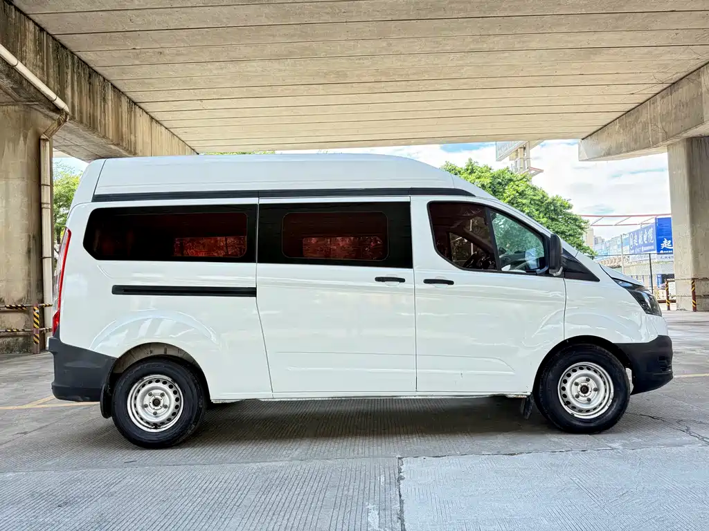 Ford Transit — миниатюра 5