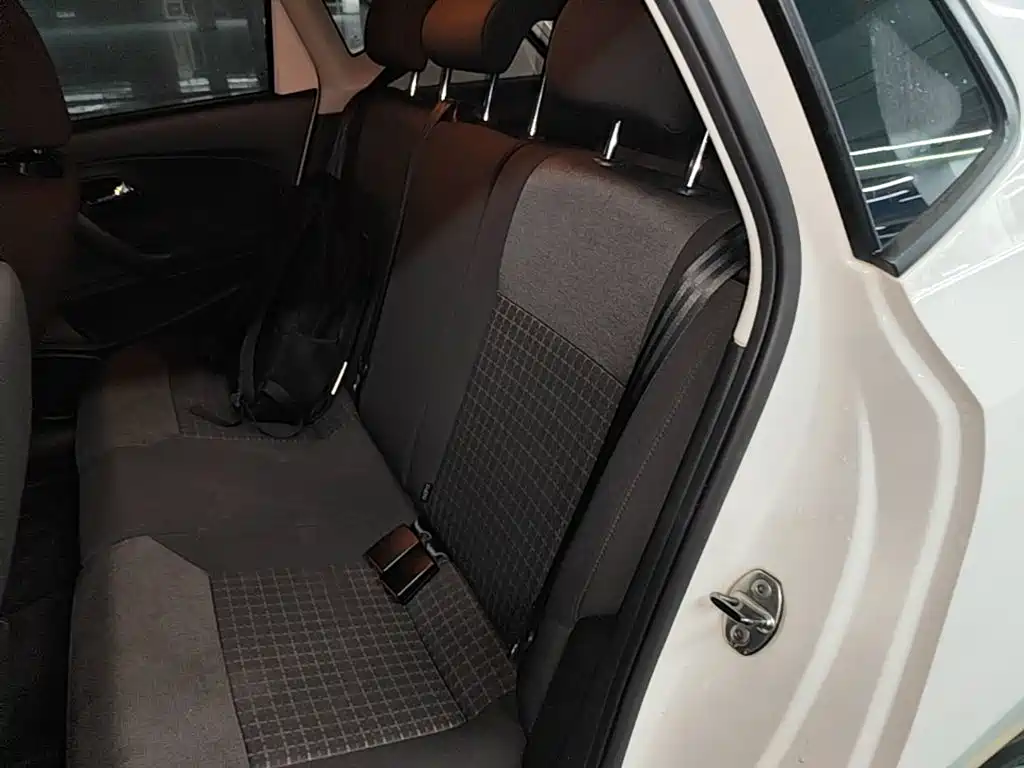 Volkswagen Polo — миниатюра 17