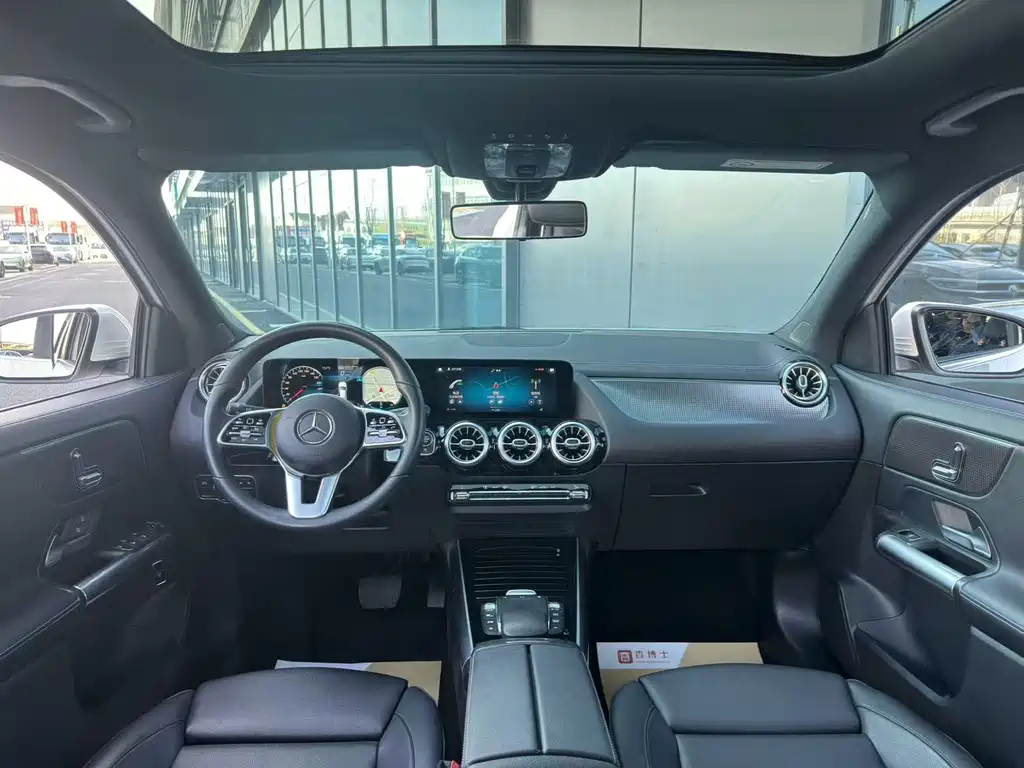Mercedes-Benz GLA — миниатюра 6
