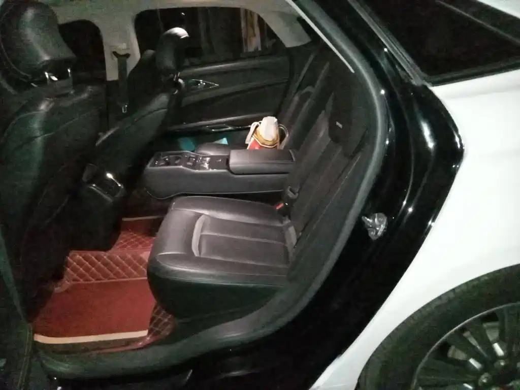 Ford Taurus — миниатюра 13