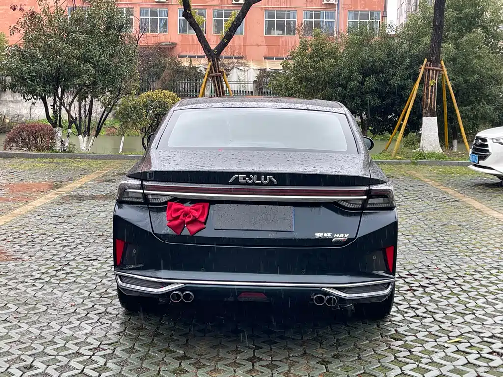 DONGFENG YI HYUN MAX