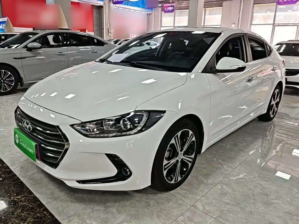 Hyundai Elantra — миниатюра 2