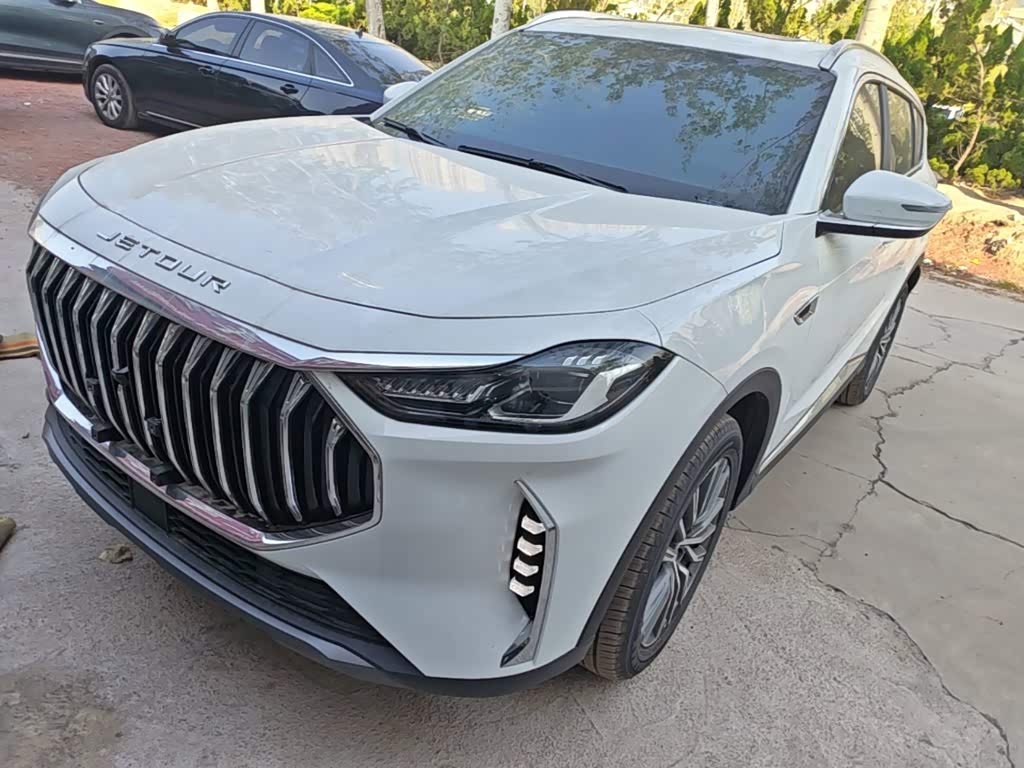 Jetour Jetour X70 PLUS 1.5 л 2026 г. Белый, пробег 3100 км