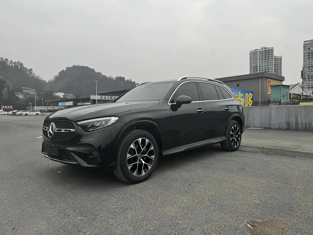 Mercedes-Benz GLC 2025