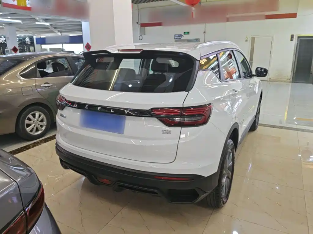 Geely Binyue — миниатюра 7