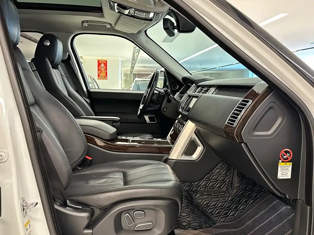 Land Rover Range Rover — миниатюра 13