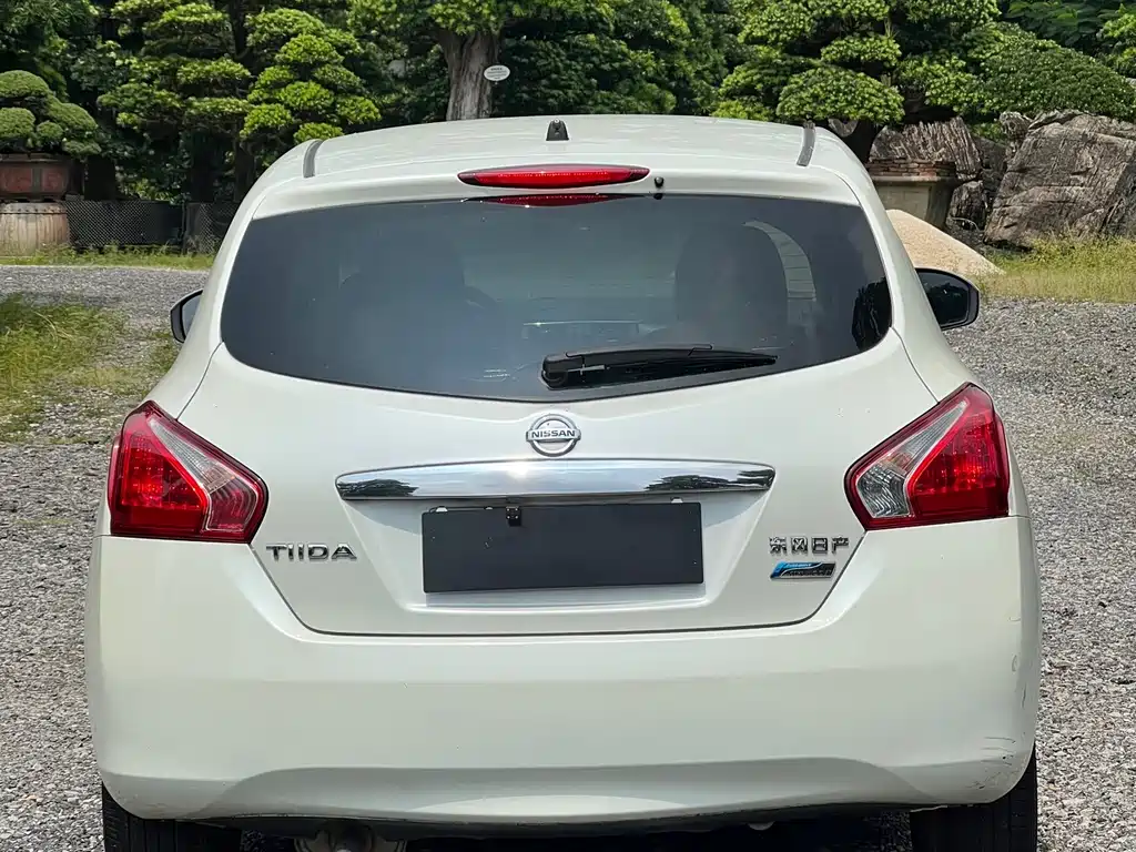 Nissan Tiida — миниатюра 6
