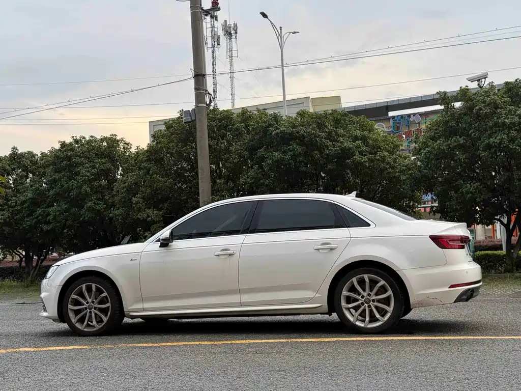 Audi A4L — миниатюра 3