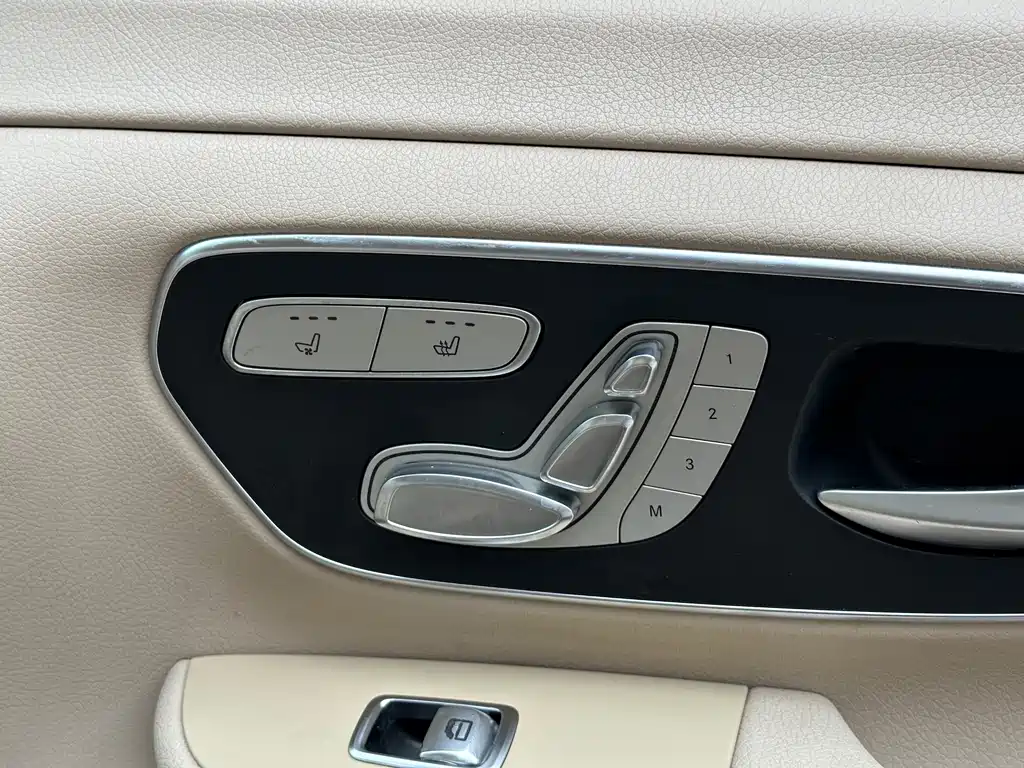 Mercedes-Benz V-Class — миниатюра 16