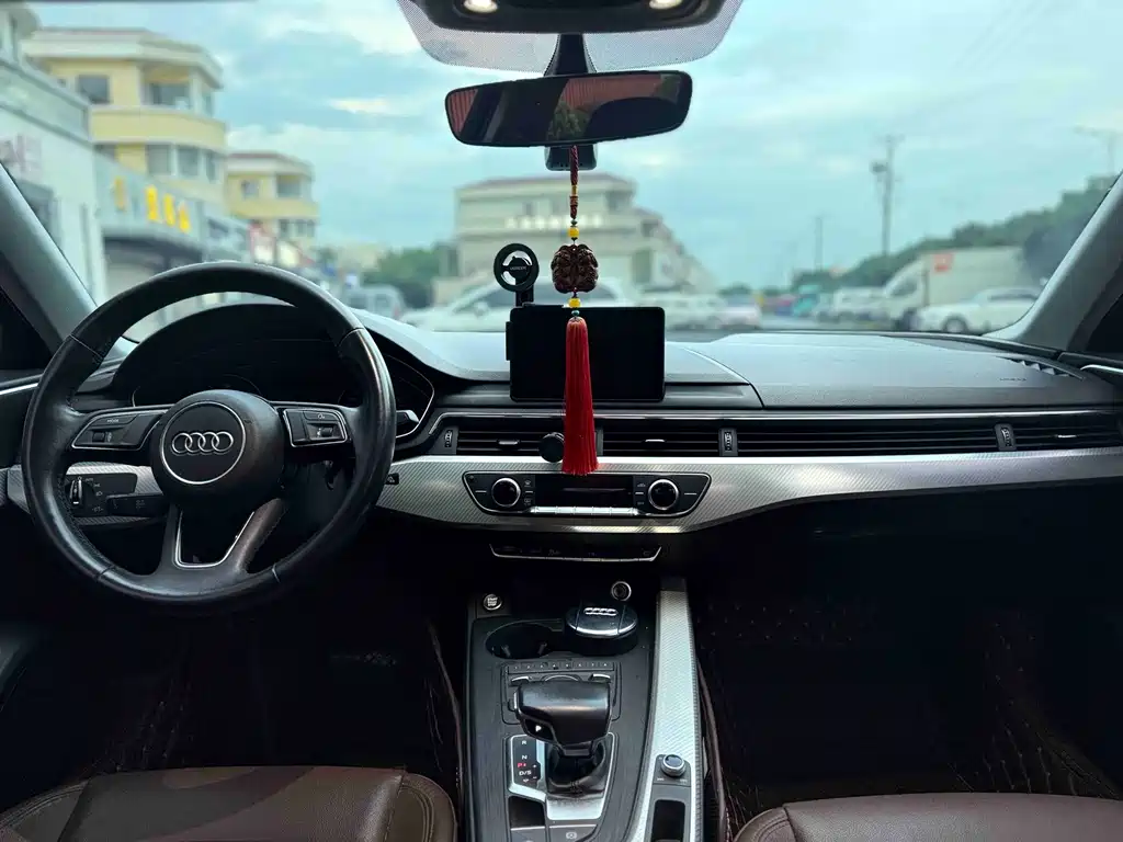 Audi A4L — миниатюра 21