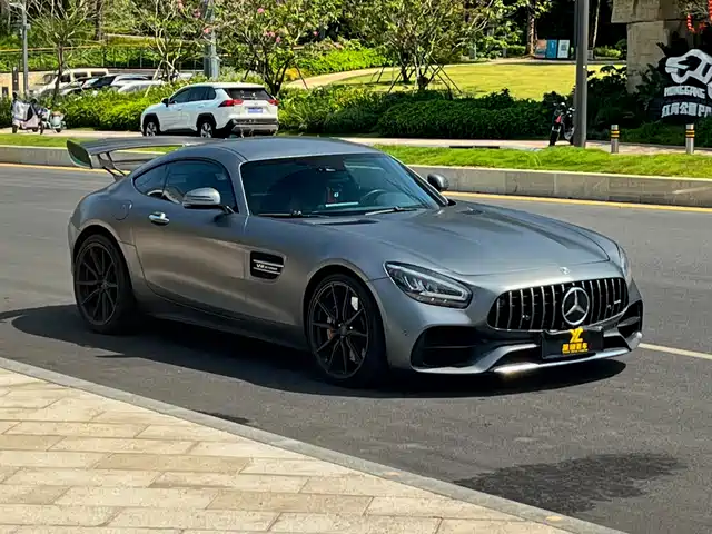 MERCEDES-BENZ AMG GT