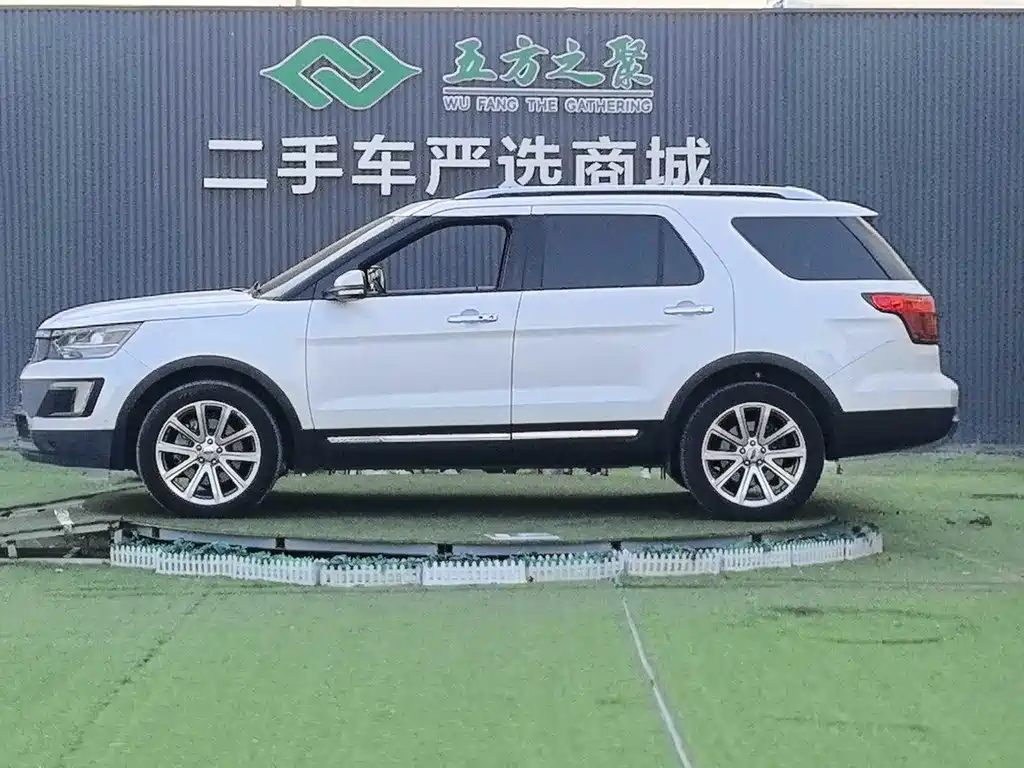 Ford Explorer (Import) — миниатюра 22