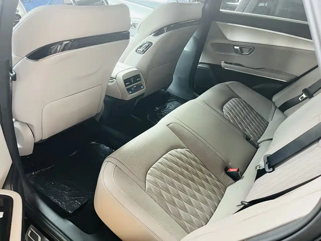 BYD Han — миниатюра 8