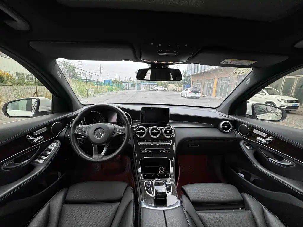Mercedes-Benz GLC 2018 GLC 260 4MATIC