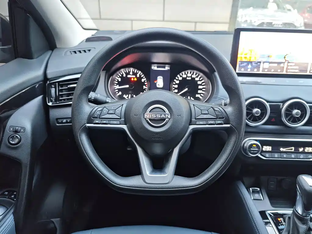 Nissan Qashqai — миниатюра 12