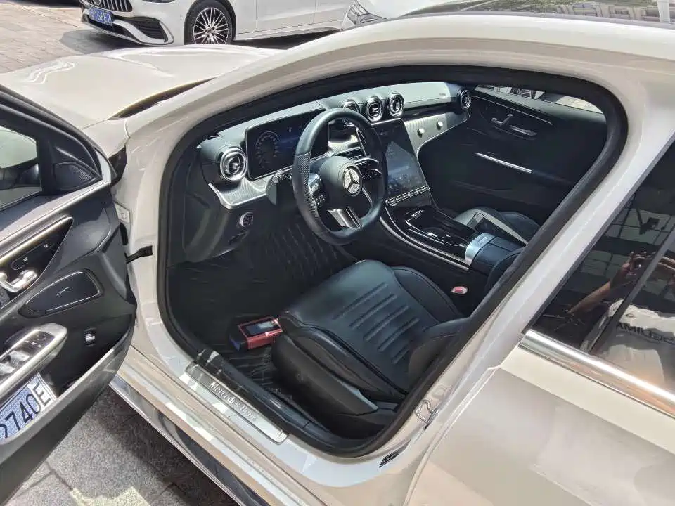 Mercedes-Benz C-Class — миниатюра 4