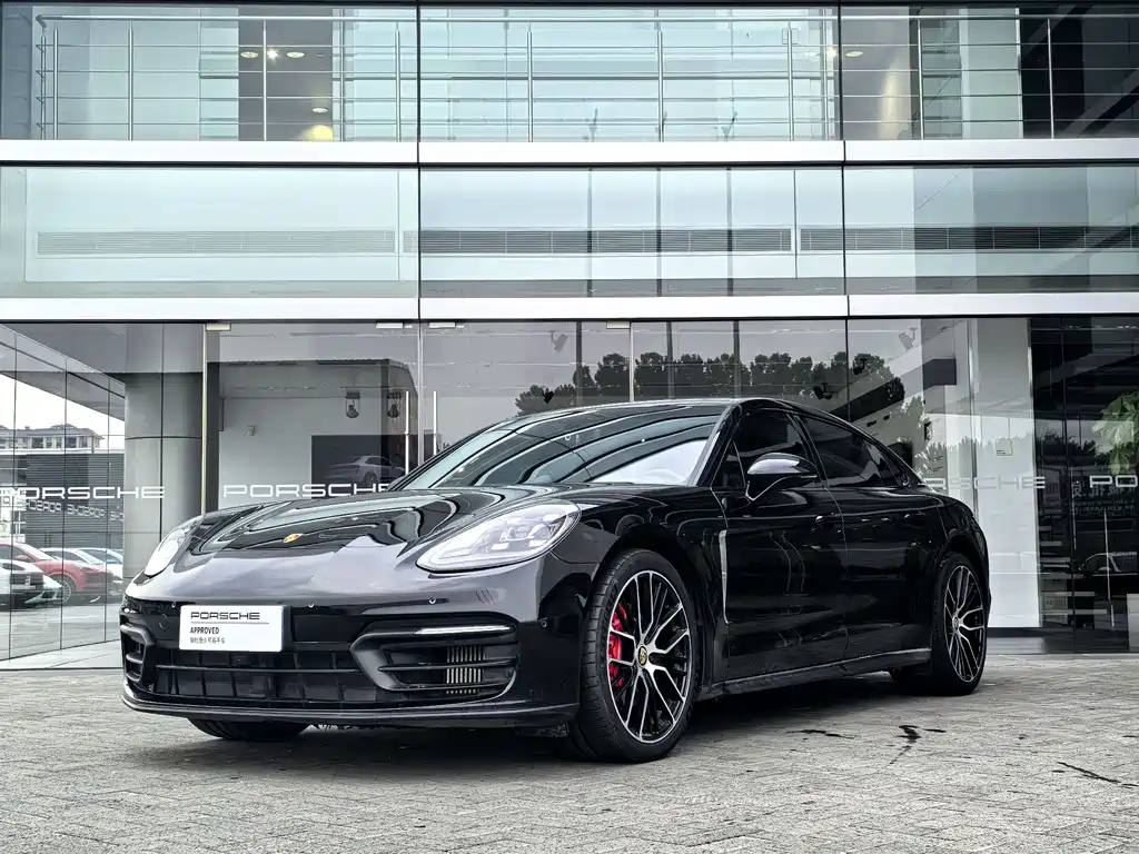 Porsche Panamera 2023