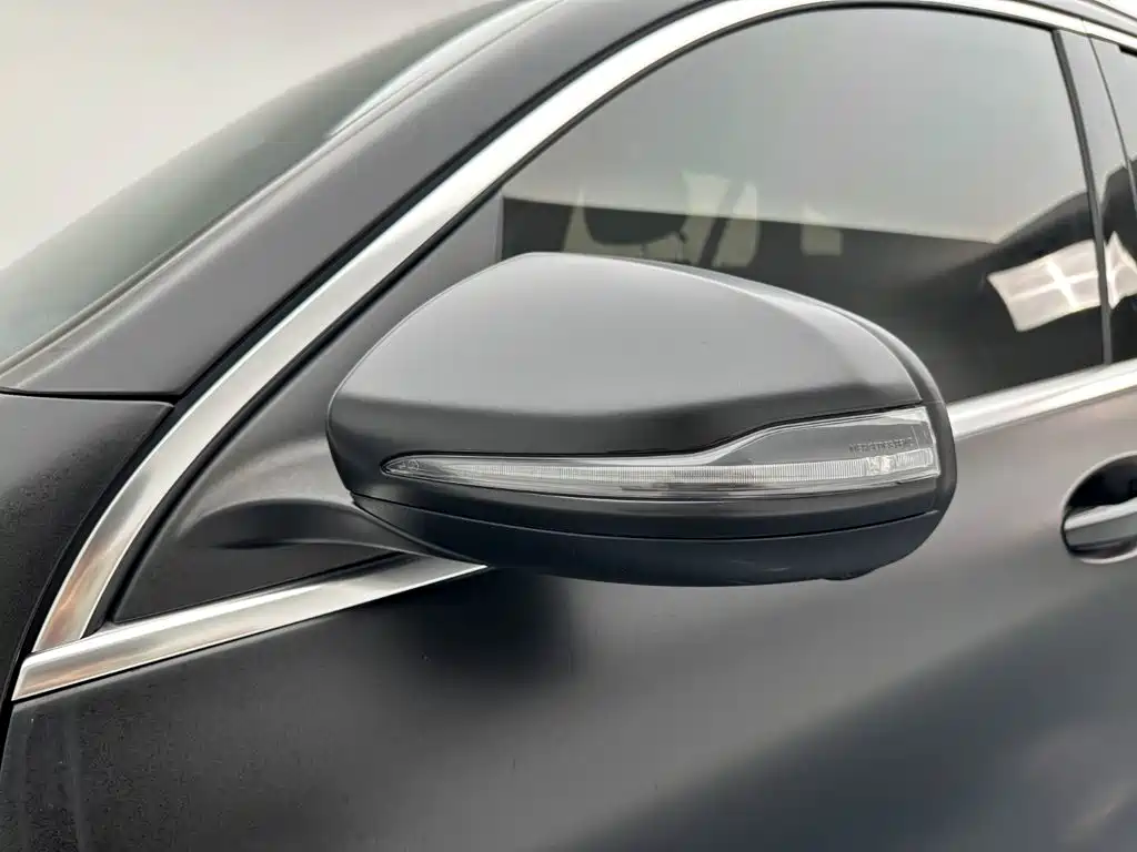 Mercedes-Benz EQC — миниатюра 22
