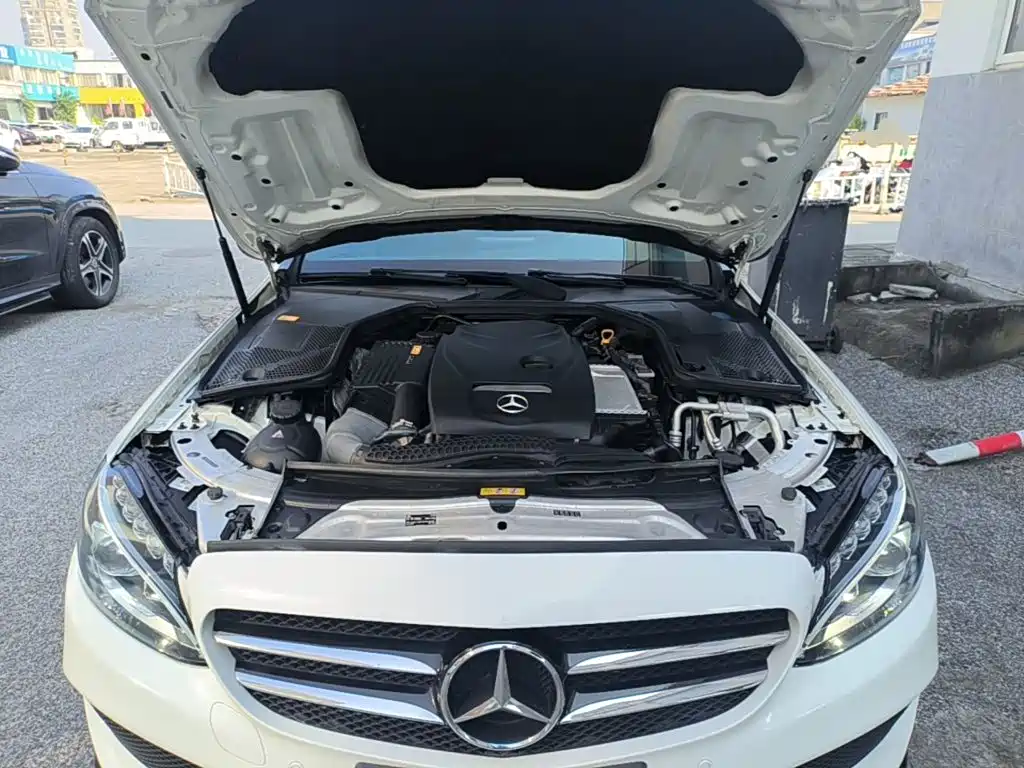 Mercedes-Benz C-Class — миниатюра 20
